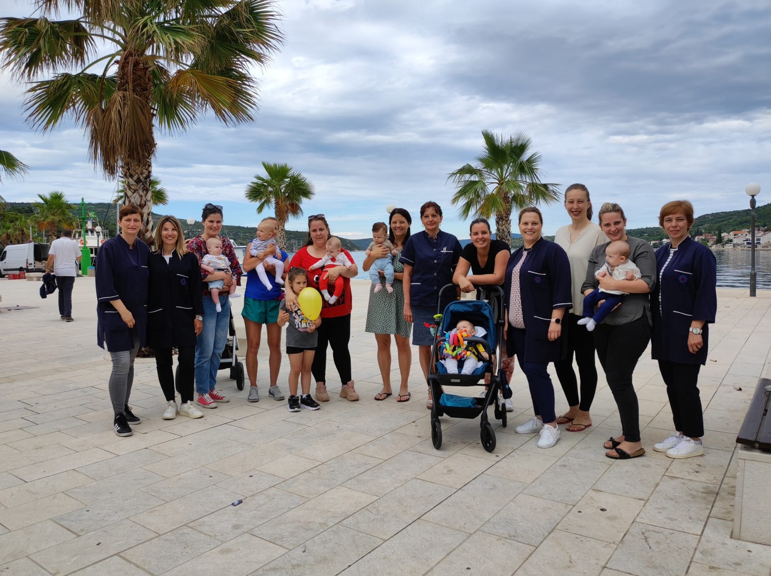 Preventivna akcija u Slanome: Građani kontrolirali tlak i cukar, trudnice i mame dobile vrijedne savjete (FOTOGALERIJA)